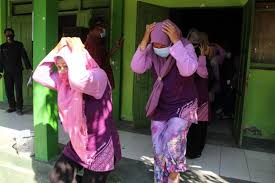 Jenaka kampung kalut musim 6. Tangis Warga Sengon Prambanan Klaten Pecah Saat Simulasi Gempa Bumi Kenapa