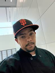 David Hibbler's Instagram, Twitter & Facebook