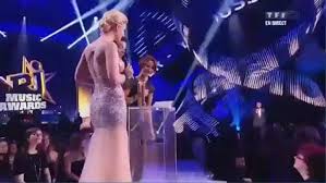 Pour cette 19e édition, c'est marina kaye qui évoque la remise de prix où elle n'est pas présente. Rihanna Nrj Music Awards 2013 Hd Video Dailymotion