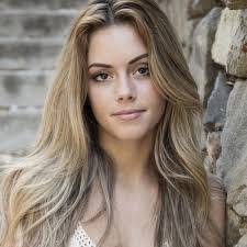 Julia Lubin's Instagram, Twitter & Facebook