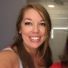 Elise Brewer's Instagram, Twitter & Facebook