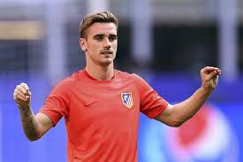 Antoine griezmann, left, powerfully heads home france's equaliser against ireland at the stade de lyon. Griezmann To Sign Atletico Extension