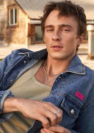 Fan Casting Dylan O'Brien as Johnny Sinclair in We Were Liars