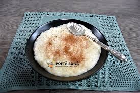 Nu există om căruia să nu îi aducă aminte de copilărie acest desert, orez cu lapte! Reteta De Orez Cu Lapte Cremos Si Aromat Reteta Copilariei Gina Bradea