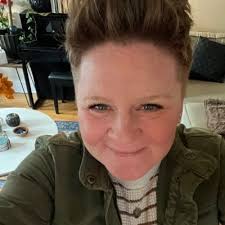 Maureen Lafferty (@MaureenLaffert7)