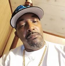 He had to have been in the bathroom" #Jungle tells a wild story about  chasing Jay-Z at the height of the Nas beef claiming Jay hid...🤔