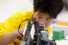 Sparks Elementary robotics team finishes in top 10 at world championship