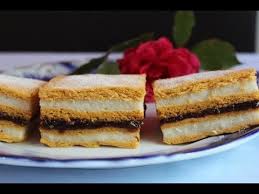 Prajitura cu foi cu bulion (reteta video). Reteta Culinara Prajitura Cu Foi Cu Bulion Bucataras Desserts Food Baking