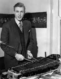 View highlights to follow inspiring accounts. Holly De Angelis Auf Twitter Don T Start Googling Young David Attenborough Because There Is No Going Back