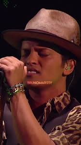 Bruno Mars Gorilla Live at the VMAS