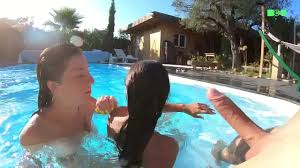 Partie De Sexe Amateur Et Lechage De Chatte Dans La Piscine Xvideos Com
