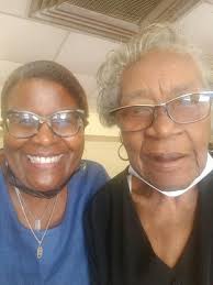 Daughters honor vietnam veterans' families