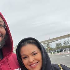 Danielle Seymour's Instagram, Twitter & Facebook