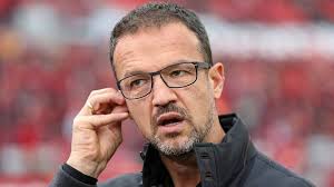 Bobic dental corporation office locations. Fredi Bobic Uber Transfer Plane Von Eintracht Frankfurt Jeder Kann Uberrascht Sein Wer Da Noch Kommt Sportbuzzer De