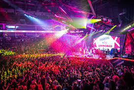 а не спеть ли мне песню о любви кавер Red Bull Soundclash V Detalyah Kak Proshla Muzykalnaya Duel Mezhdu Noize Mc I Gruppirovkoj Leningrad Event Ru