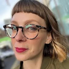 Kirsten Mcmillan's Instagram, Twitter & Facebook