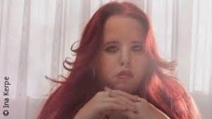 Melanie Wimmer's Instagram, Twitter & Facebook