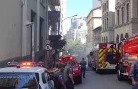 São paulo bombeiros combatem incêndio em galpão de carapicuíba (sp). Principio De Incendio Atinge Faculdade De Direito Da Usp Em Sp Migalhas