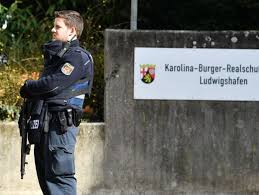 karolina burger realschule — trending on Google in Germany