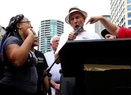 Résultat de recherche d'images pour "blm activists bernie sanders"