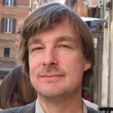 Études critiques sur la paix et sur la guerre