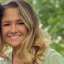 Kate Dieringer's Instagram, Twitter & Facebook