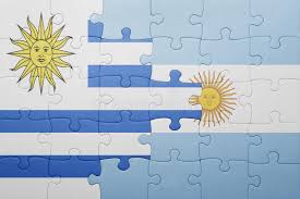 Qual o melhor momento para comprar passagens aéreas de argentina para uruguai? Confunda Com A Bandeira Nacional De Argentina E De Uruguai Foto De Stock Imagem De Parceria Leste 98146006