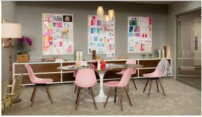 Brianna S Office From The Set Of Grace And Frankie Netflix Chic Office Design Home Office Design Work Office Decor