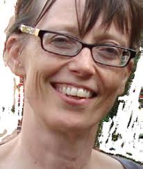 Aalborg Universitet Enacting the Between On dis/continuous intra-active  becoming of/through an Apparatus of Material Storytellin