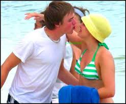 She is an actress, known for tänäänkin kotona (2001), i'm a celebrity, get me out of. Tom Fletcher And Giovanna Falcone Famousfix Com Post