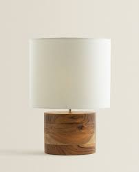 Table Lamp With Wooden Base Lamps Lighting Decoration Accessories Shop By Product Zara Home United Kingdo I 2020 Bordslampa Belysning Vardagsrum Zara Home