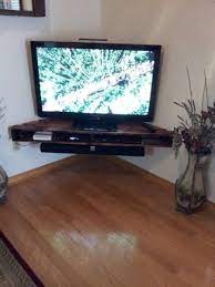 The area around the tv is a great opportunity for home decorating especially when the tv screen easily gets everyone's attention. Incredible Corner Pallet Tv Shelf 352046 Home Design Ideas Wall Mount Tv Shelf Corner Tv Shelves Corner Tv