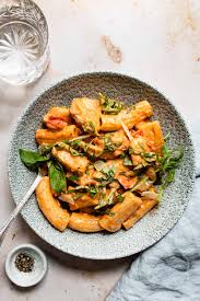 Combine the pasta, tomato mixture, and chicken mixture, and cook for 1 minute. 30 Minute Tomato Chicken Pasta Quick Easy Aldi Recipe Savvy Bites
