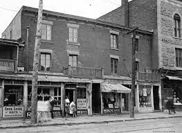Saint Henri 4041 4039 Rue Notre Dame Ouest 1929 Vm166 D1901 30 021 Archives De La Ville De Montreal Old Montreal Vintage Bakery Montreal