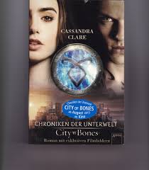 City of bones, 2007 (shadowhunters, city of i asked if she were reading city of bones. City Of Bones Roman Mit Exklusiven Filmbildern Cassandra Clare Buch Gebraucht Kaufen A02lco2y01zza