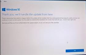Now, wait for the update to reach 100%. Things To Do Before Install Windows 10 October 2020 Update Version 20h2