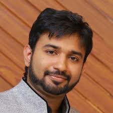 Frank Asare's Instagram, Twitter & Facebook