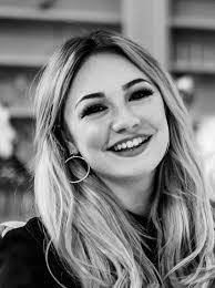 Gina Casey's Instagram, Twitter & Facebook