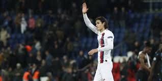 Manchester United Vs Tottenham Edinson Cavani Sempat Minta Dimainkan Bola Net