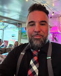 Nery Garcia's Instagram, Twitter & Facebook