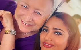 Jaime Lorente va a ser un padrazo: 5 razones que lo demuestran