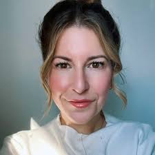 Quelque soit les sommets une équipe de 11 personnes portant les couleurs…