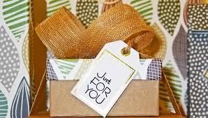 Also, they can be a bit pricey if you want to buy them. 15 Best Bridesmaid Gift Box Ideas 2021 Happy Wedding App