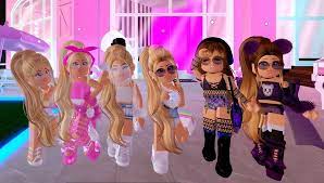 Vsco Girls And I Oop Tags Royalehigh Royalehighschool Royalhigh Royalhighschool Royalehighroblox Girl Vsco Style
