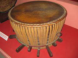 Melihat berbagai macamnya alat musik tradisional indonesia maka bisa dikatakan bahwa indonesia sangat kaya dengan harta kebudayaannya. Rebana Wikipedia Bahasa Melayu Ensiklopedia Bebas
