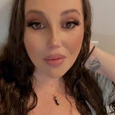 Jennifer Leanne (@genevivvve)