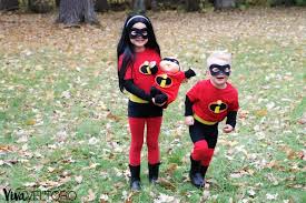 ;) this video is going to be a last minute diy costume idea and i show you all how to become either violet. Easy Diy Incredibles Costumes For The Whole Family Viva Veltoro