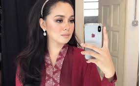 Her parents are siamese and malay. Sudah Lakukan Persiapan Perkahwinan Nelydia Senrose Pilih Hafiz Kerana Kematangannya Media Hiburan