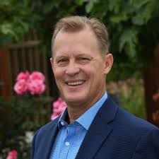 I'm so honored to announce an official partnership with Filoli to provide  original photography of their historic house and gardens.