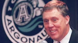 Happy 39th birthday to the little dawgs winning coach